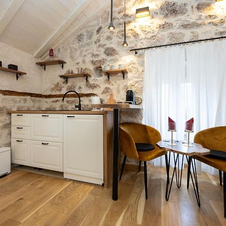 Kruna Apartments Est 2024 Split Bagian luar foto