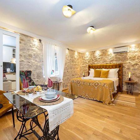 Kruna Apartments Est 2024 Split Bagian luar foto