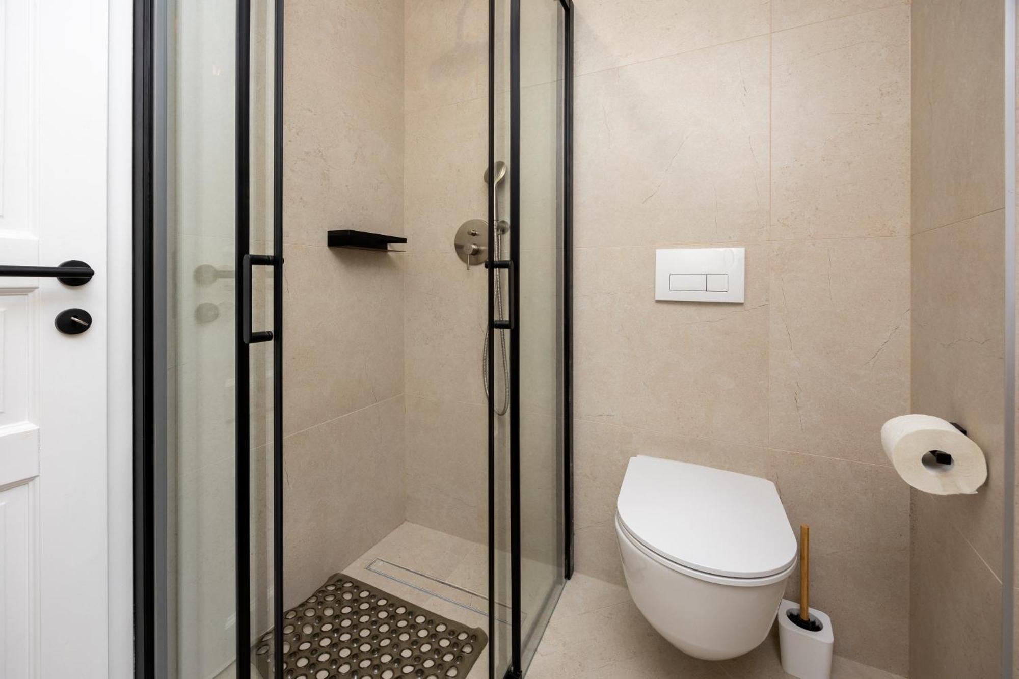 Kruna Apartments Est 2024 Split Bagian luar foto