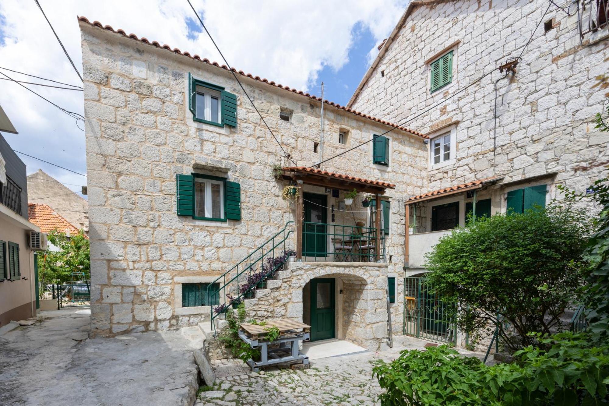 Kruna Apartments Est 2024 Split Bagian luar foto